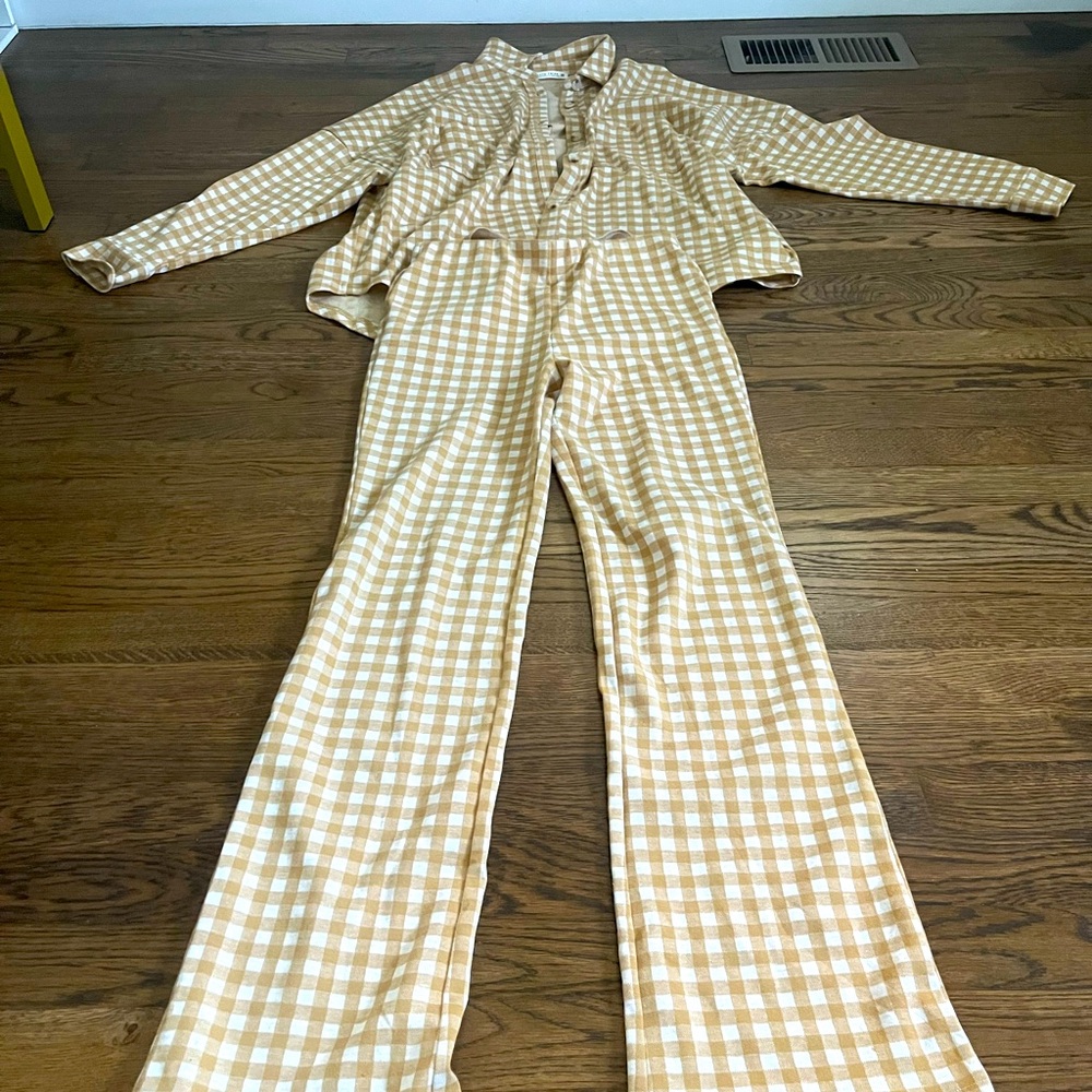 Honey Checkered flannel (size S/M) and honey checkered trousers (size Small).
